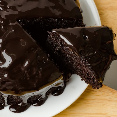 Dark-Chocolate-Cake-400x400